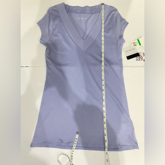 Calvin Klein Jeans Light Purple V-Neck Tee Size L - Picture 5 of 7
